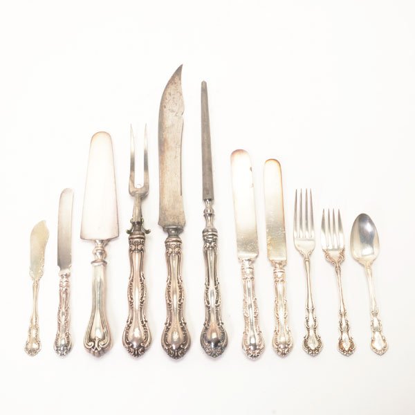 Wallace Old Atlanta Sterling Silver Flatware Service (1 of 10)