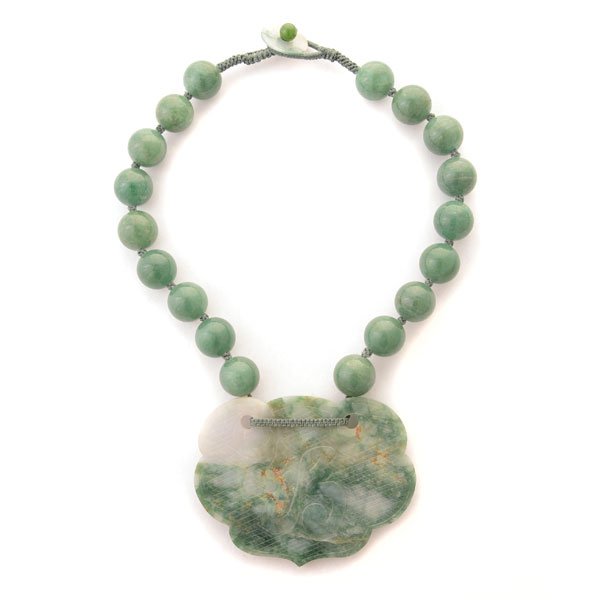 Chinese Jade, Aventurine Quartz Bead Necklace. (1 of 4)