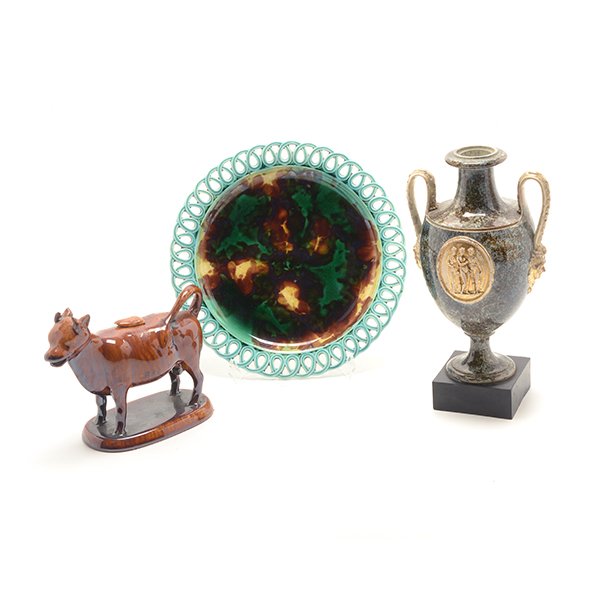 Wedgwood Majolica Plate with Lattice Border, Bentley (1 of 10)