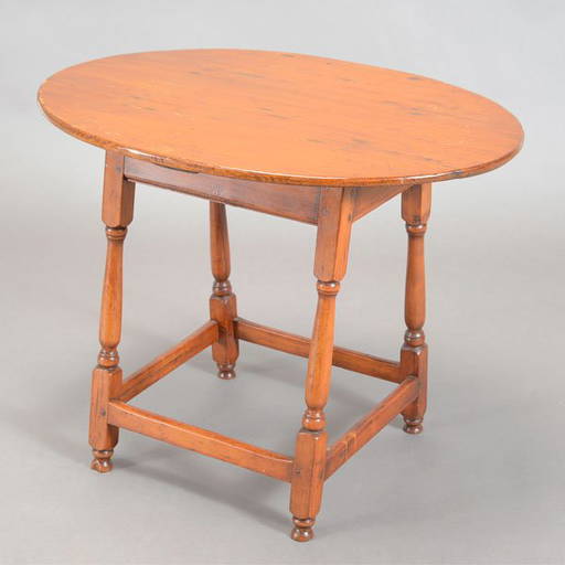 Queen Anne Cherry Oval Top Tavern Table With Horizontal