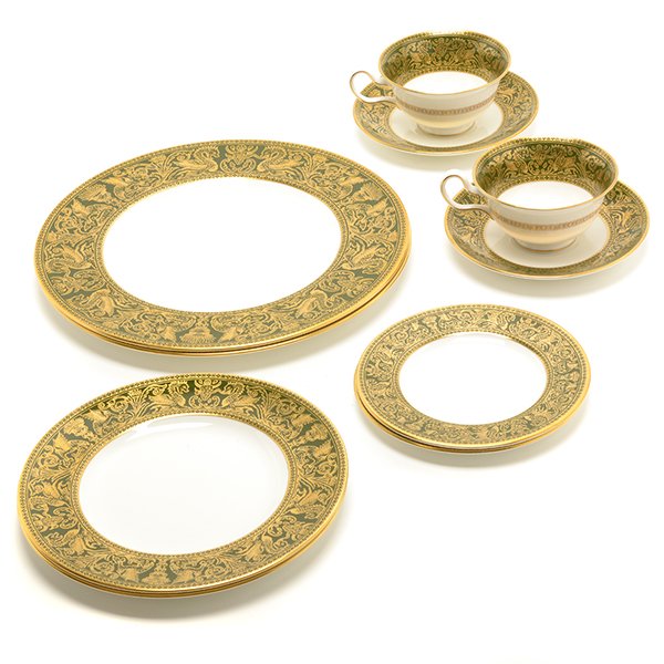 Wedgwood Aras Green Florentine Bone China Service: Wedgwood Aras Green Florentine Bone China Service: Comprising sixteen dinner plates {diameter 10 3/4 inches}; sixteen salad plates {diameter 8 1/8 inches}; sixteen bread plates; fifteen teacups; and s