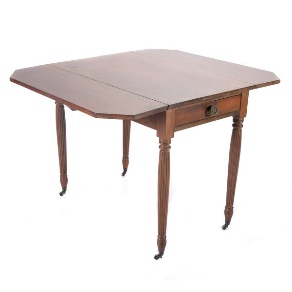 American Federal Mahogany Pembroke Table (1 of 4)