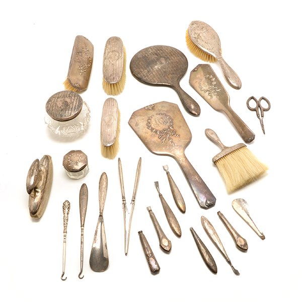 Two Art Deco Sterling Silver Dresser Sets (1 of 10)