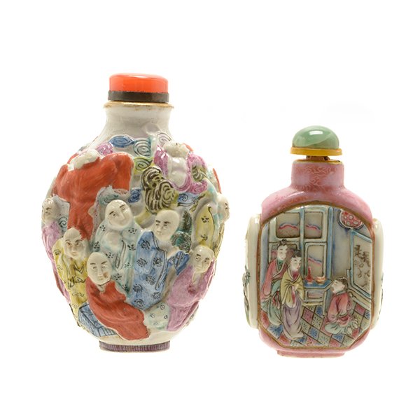 Two Famille Rose Mold Decorated Snuff Bottles, 19th (1 of 10)