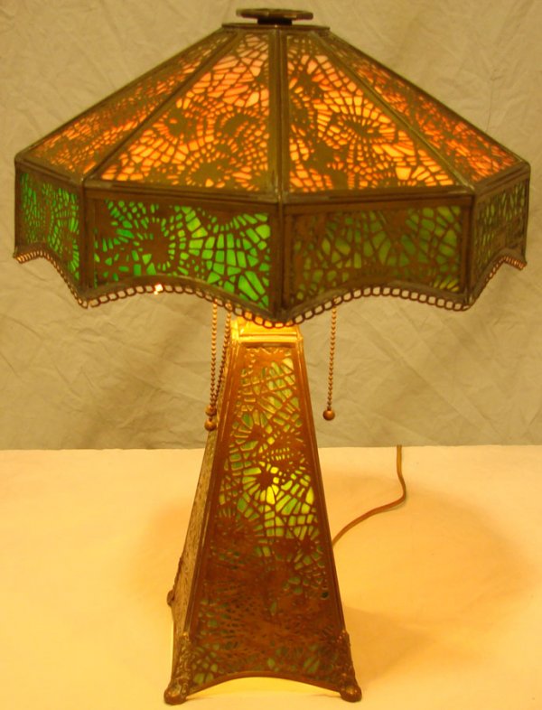 Rare Apollo Studios Slag Glass Desk Lamp Tiffany: Rare Antique Apollo Studios New York Desk Lamp, Made in the Pine Needle Design Of Tiffany Studios, This was because The Maker Of Apollo Studios Lamp, worked for Tiffany Studios For Many Years before g