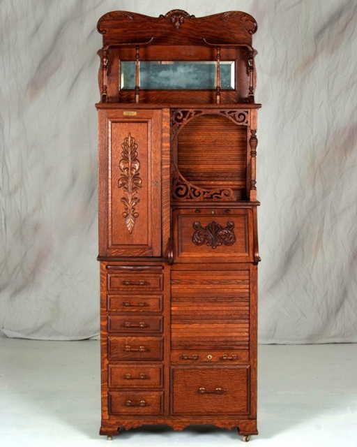 83: Rare Antique Harvard Dental Cabinet Made By Harvard - 83: Rare Antique Harvard Dental Cabinet Made By Harvard