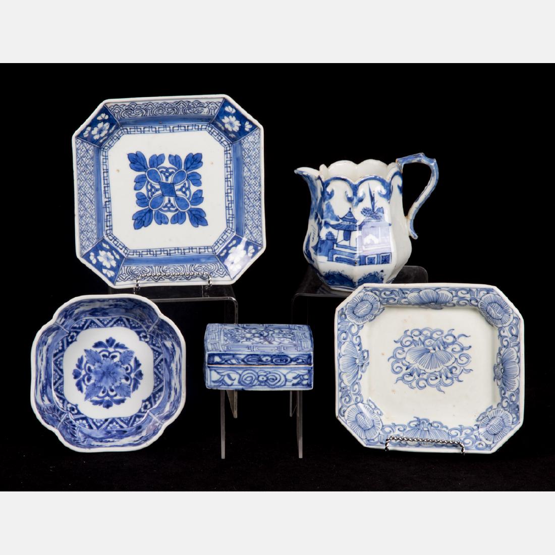 A Group of Five Chinese Blue and White Porcelain (1 of 13)