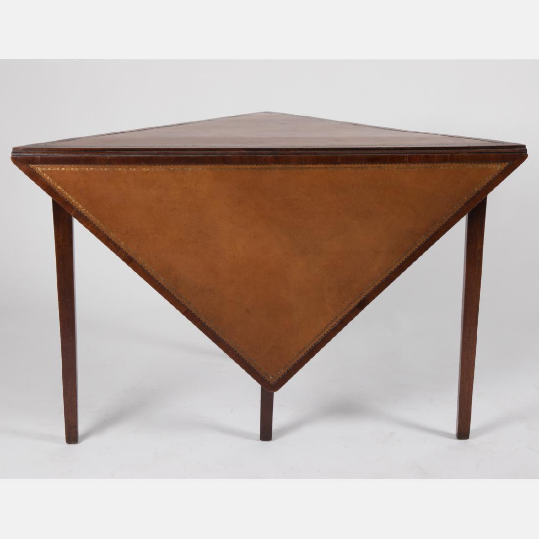 An English Mahogany Handkerchief Table, 19th/20th (1 of 3)