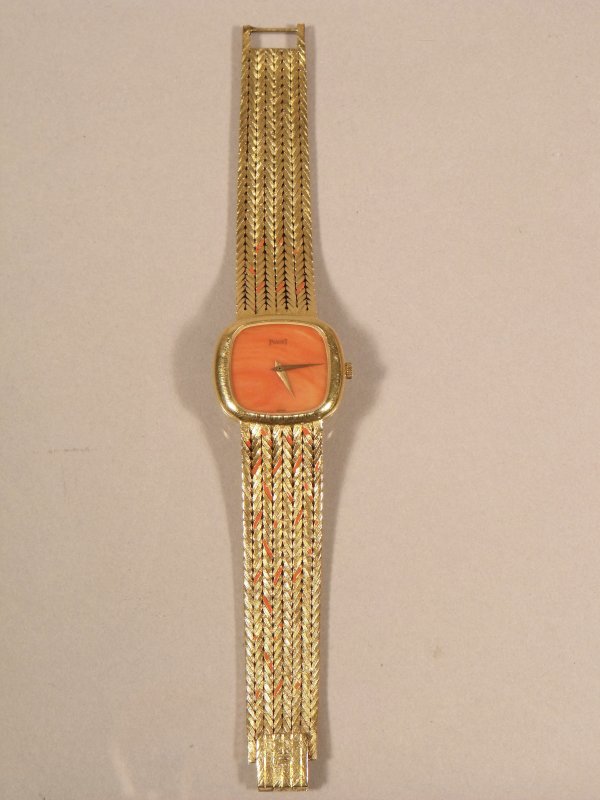 A Piaget, Van Cleef, and Arpels Ladies 18 kt Yellow: A Piaget, Van Cleef, and Arpels Ladies 18 kt Yellow Gold Wristwatch.