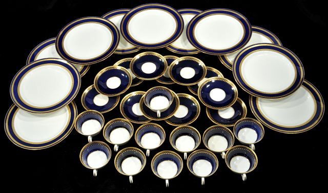 A Set of Eleven Minton Plates together with Twelve: A Set of Eleven Minton Plates together with Twelve Spode Cups and Saucers.