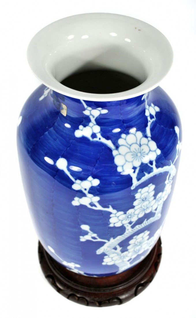 A Chinese Blue and White Porcelain Vase, 20th Centur - 2