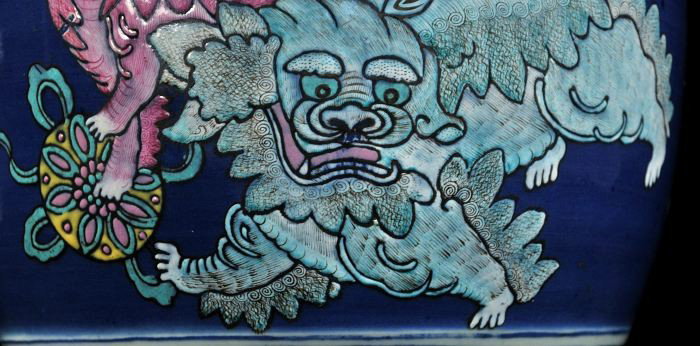 A Chinese Famille Rose Porcelain Vase, 19th Century - 7