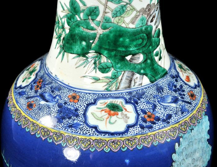 A Chinese Famille Rose Porcelain Vase, 19th Century - 8