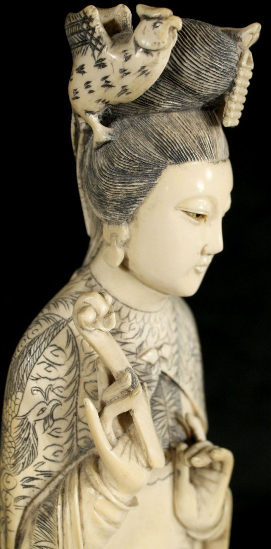 A Pair of Chinese Carved Ivory Standing Emperor and - 7