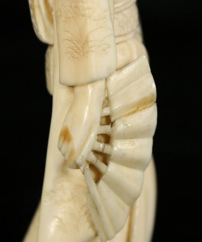 A Japanese Carved Ivory Figure of a Geisha, Early 2 - 6