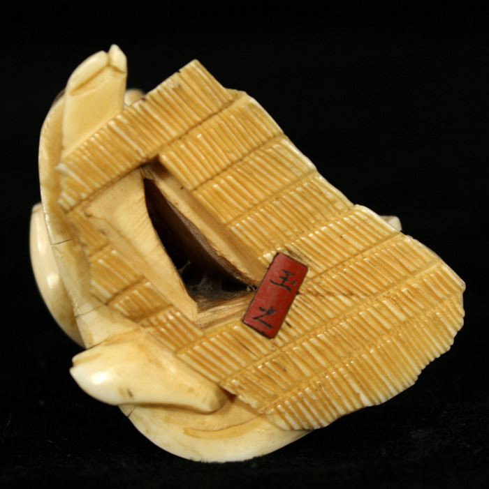A Japanese Carved Ivory Figure of a Fisherman, Meij - 6