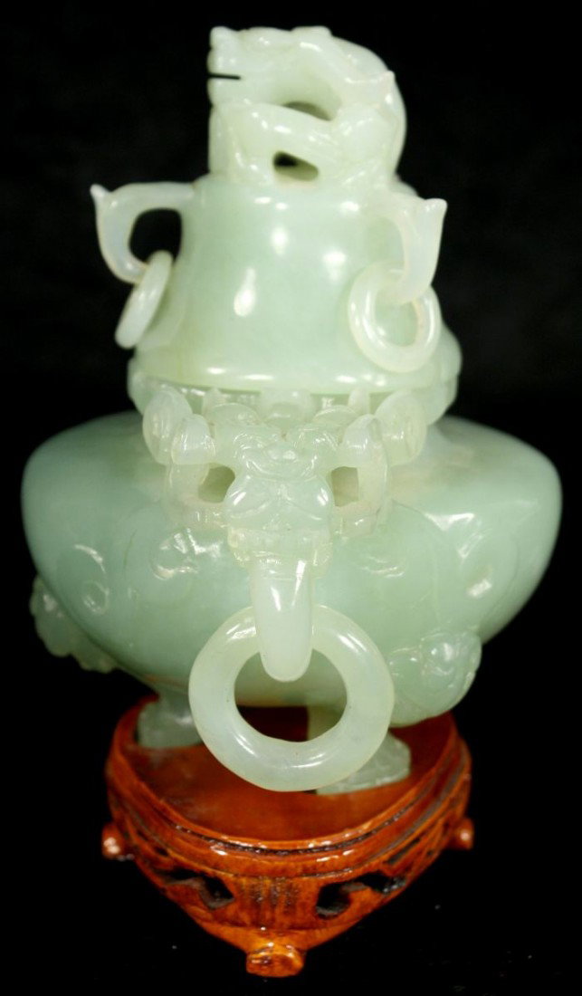 A Chinese Jade Koro and Cover, 20th Century. - 8
