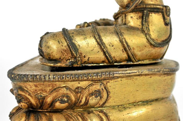 A Gilt Bronze Figure of Vajradhara, Tibet, 17th Cen - 8
