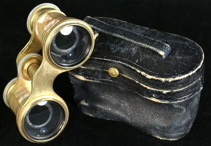 A Set of Vintage Mother of Pearl Opera Glasses.: A Set of Vintage Mother of Pearl Opera Glasses.