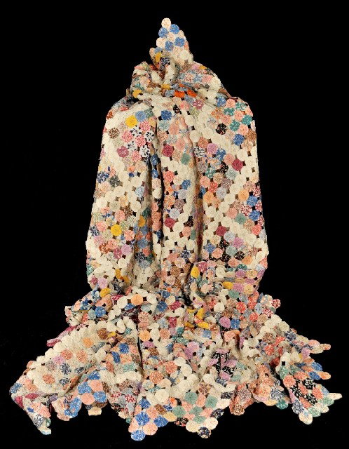 An American Cotton Handmade Yo Yo Quilt: An American Cotton Handmade Yo Yo Quilt, 20th Century.