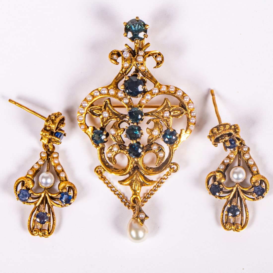 14kt Yellow Gold, Sapphire and Pearl Pendant/Brooch (1 of 6)