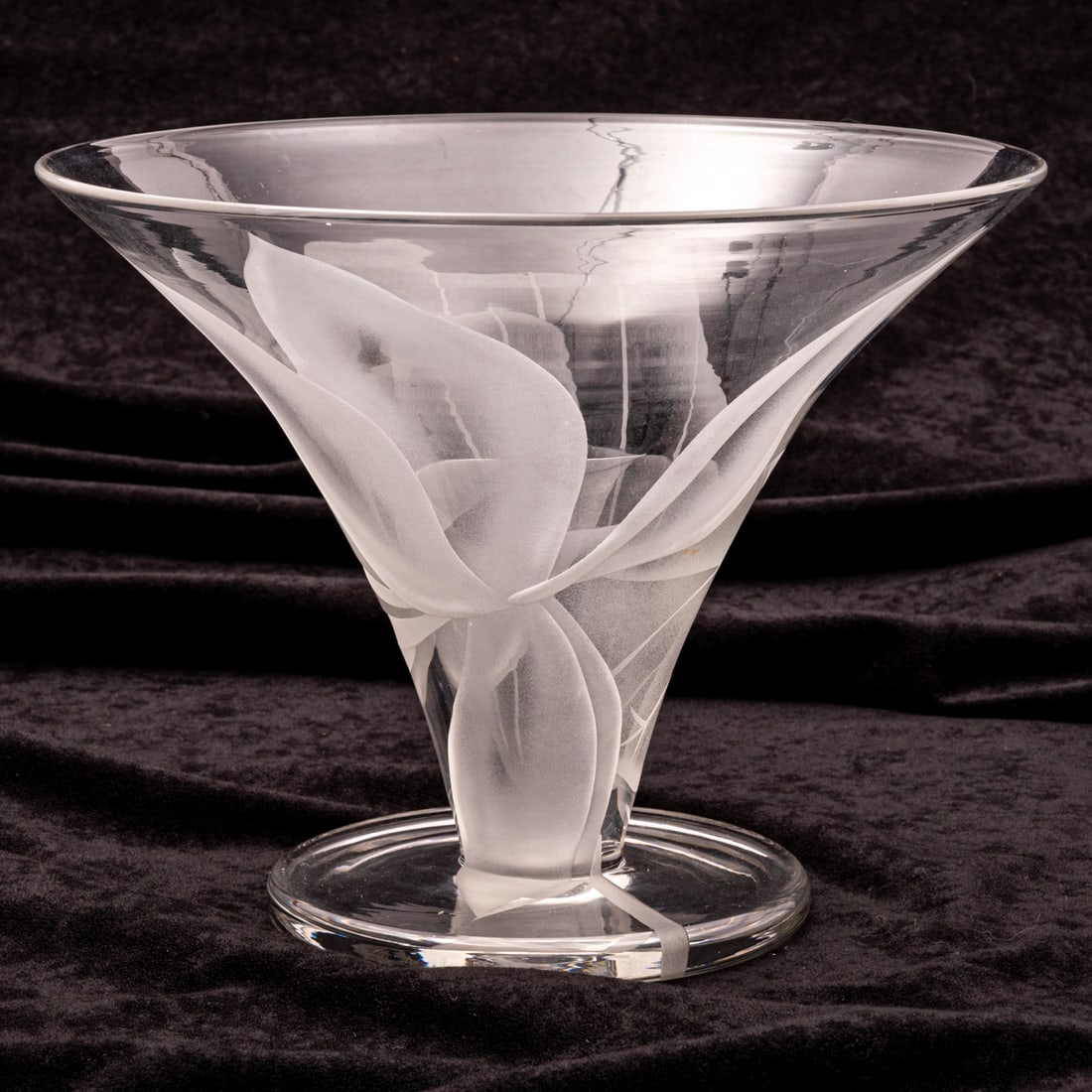 Dorothy Thorpe Etched Glass Vase (1 of 5)