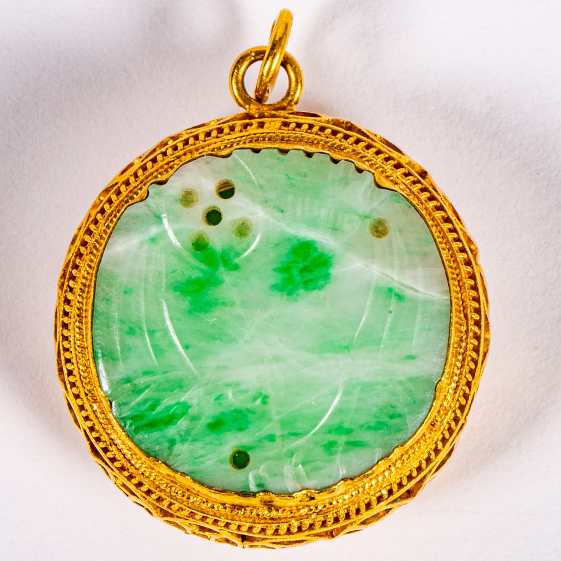 A Chinese 18k Yellow Gold And Jade Locket Auction