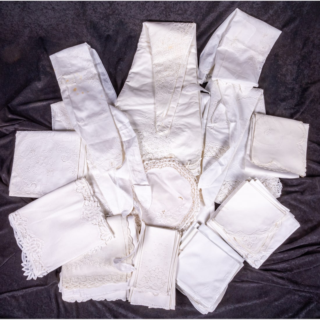 Vintage Cotton and Linen Embroidered Tablecloths and Napkins (1 of 4)