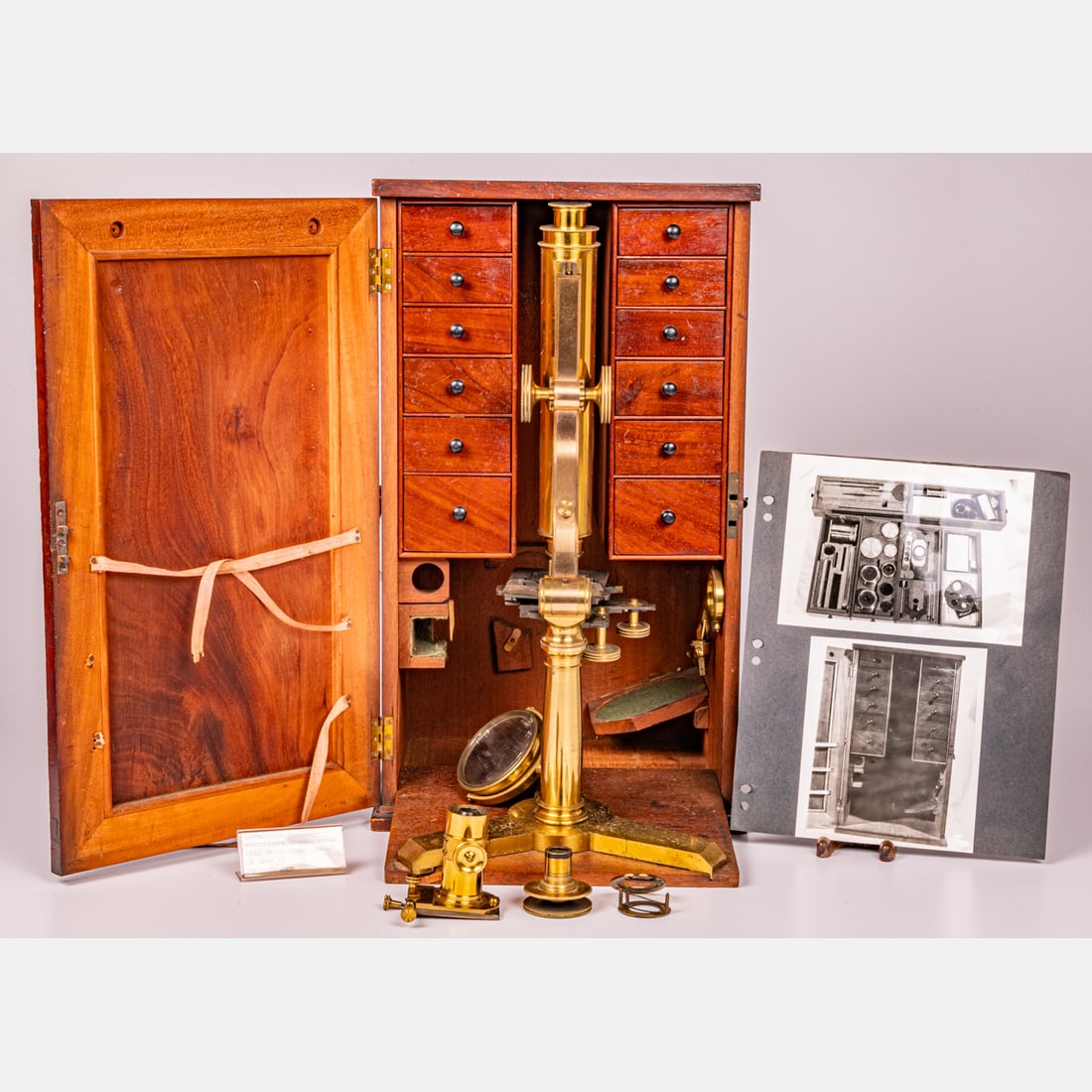 A James Smith Compound Monocular 1st Class Microscope: A James Smith Compound Monocular 1st Class Microscope, 1840, Serial No. 12, Signed J. Smith London No. 12. Three objectives, three eye pieces, analyzer, polarizer, Lieberkuhn reflector, lister type co
