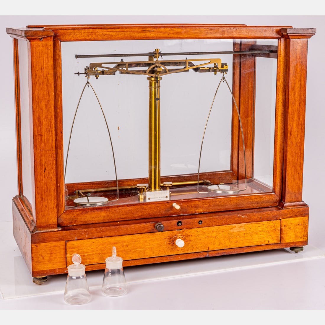 Becker & Sons Apothecary Balance Scale (1 of 6)