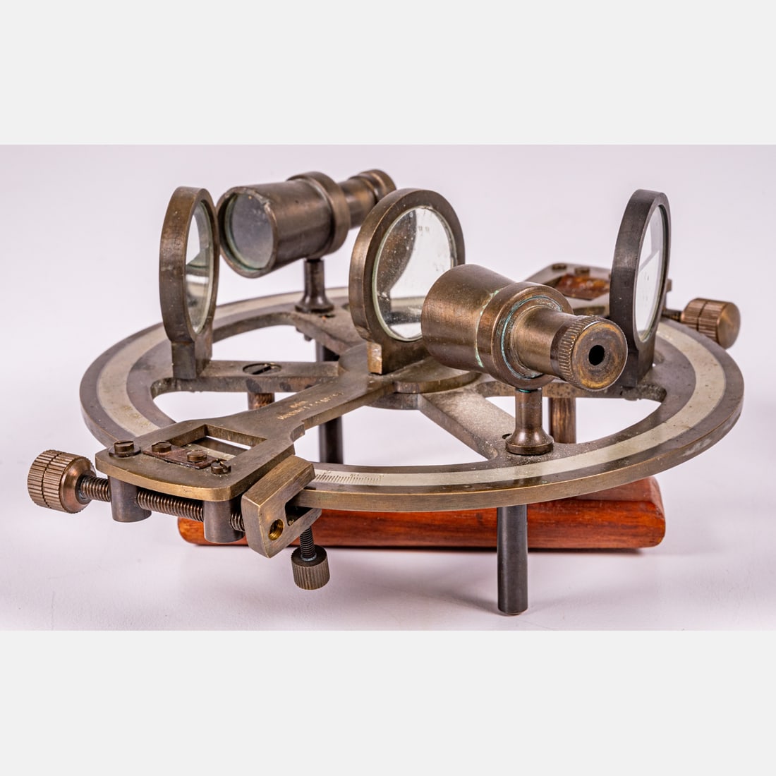 A Stanley Brass Circular Sextant (1 of 9)