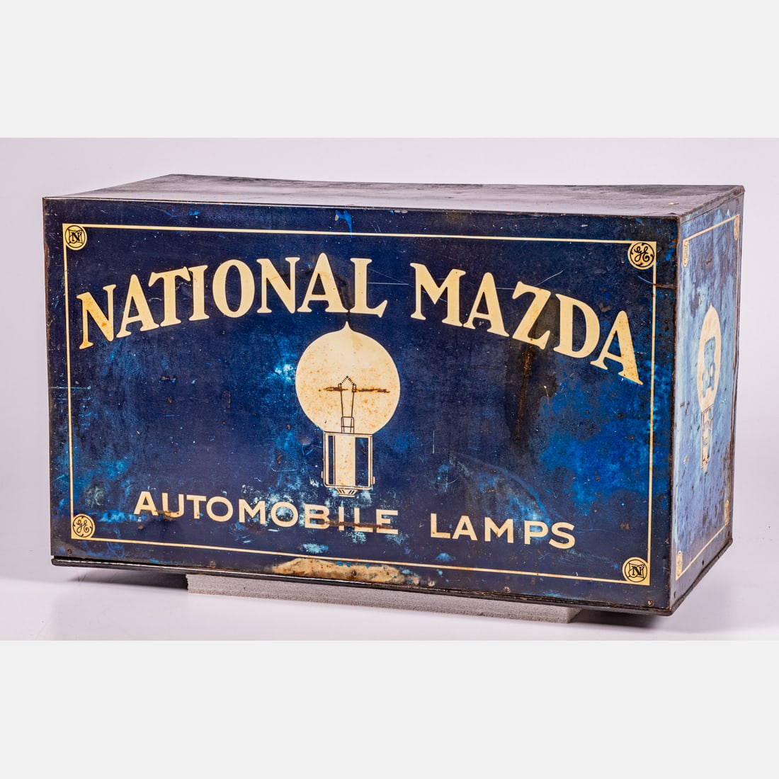 Mazda Automobile Lamp Cabinet (1 of 6)