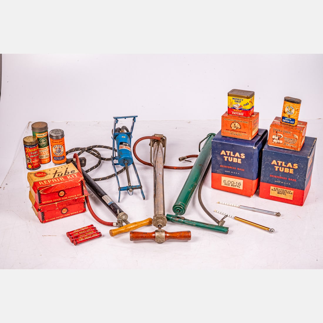 Collection Of Petroliana Themed Articles (1 of 5)