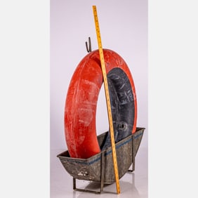 Atlas Tire Tube With Metal Stand