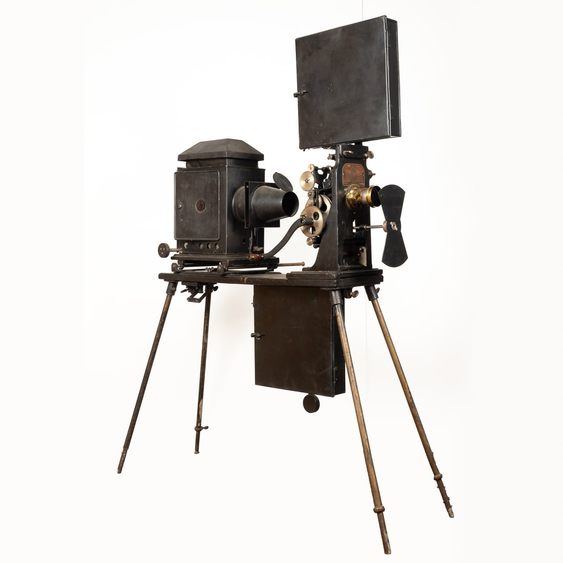 1897 Edison Kinetoscope (1 of 9)