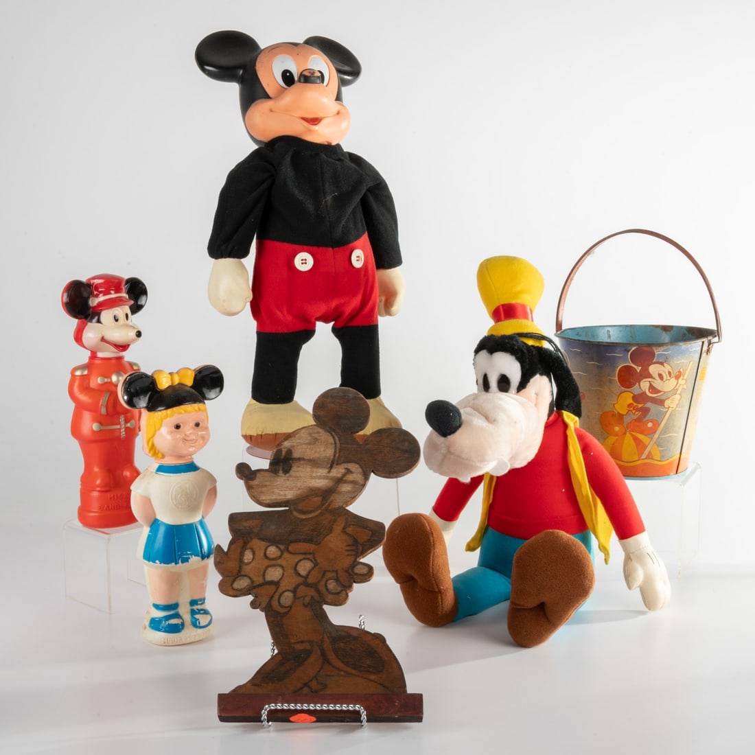 Six Walt Disney Character Toys and Memorabilia (1 of 16)