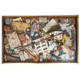 R-Place Vitrine Diner Table