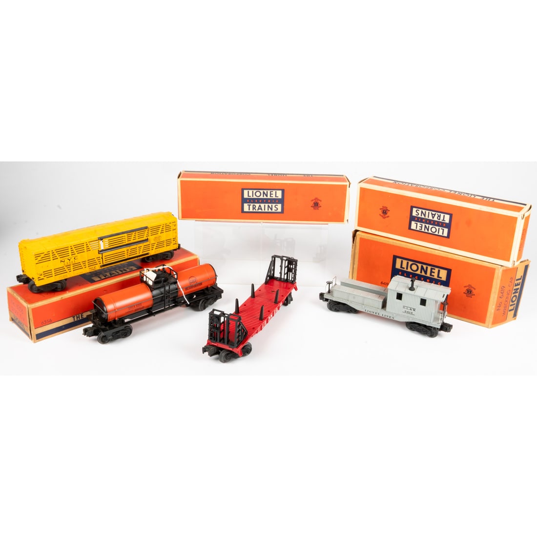 4 Lionel Train Cars, O Gauge (1 of 3)