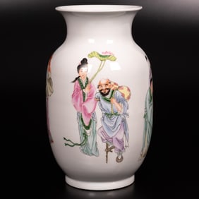 A Chinese Porcelain Vase