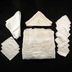 Antique Lace Table Cloth And Napkins