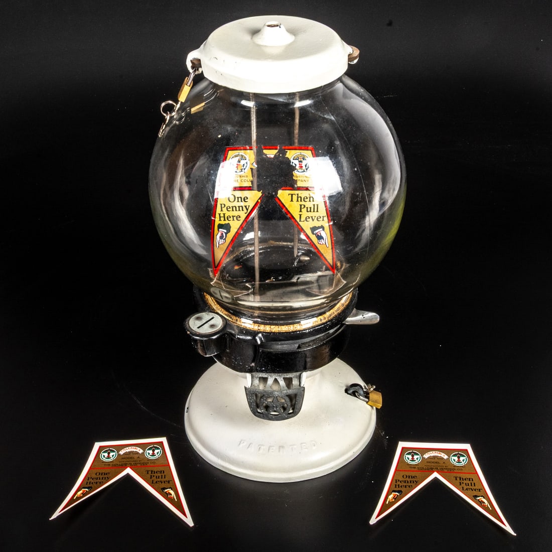 Columbus Model A  Penny Operated Peanut Dispenser (1 of 4)