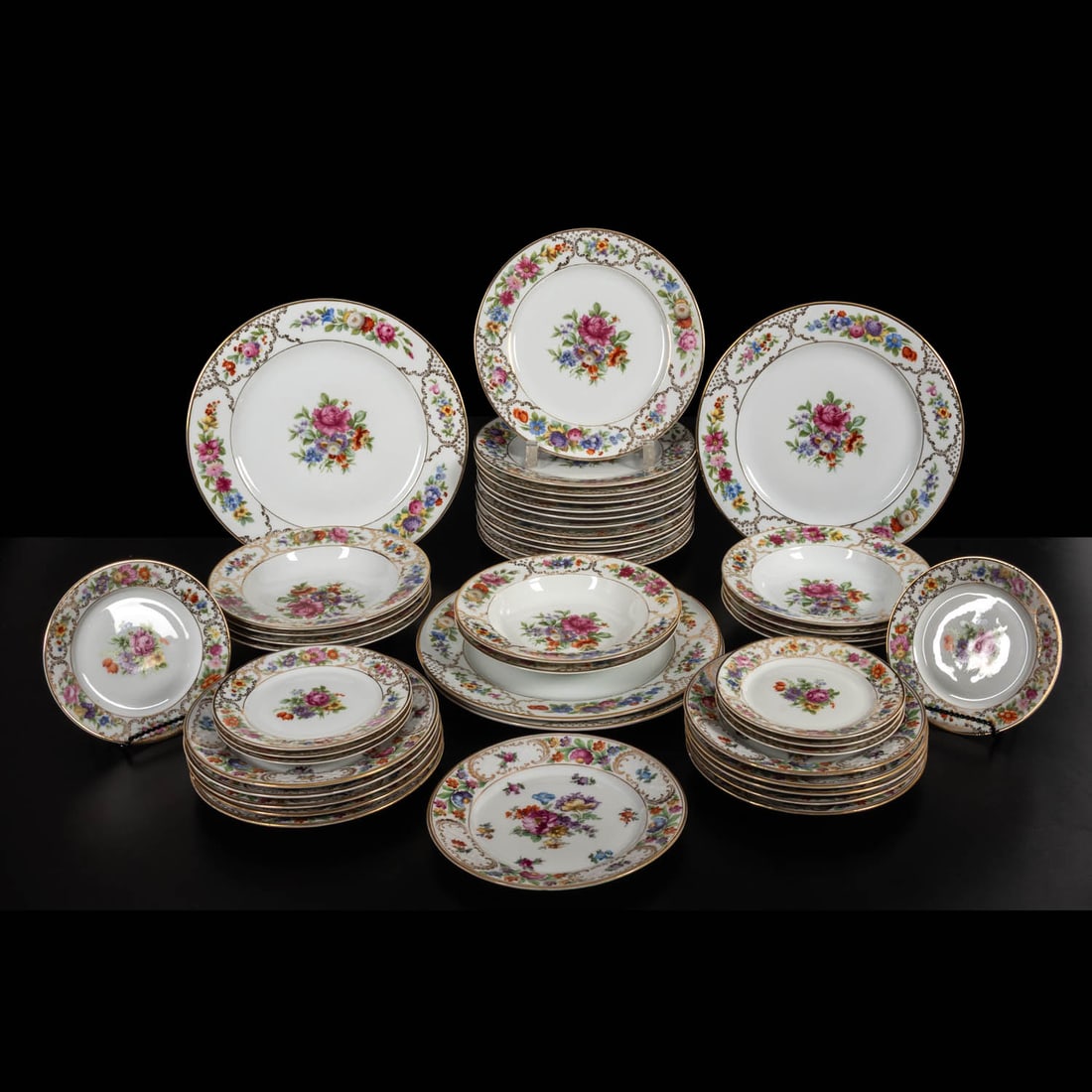 59 Pieces of Dresden Dinnerware (1 of 6)