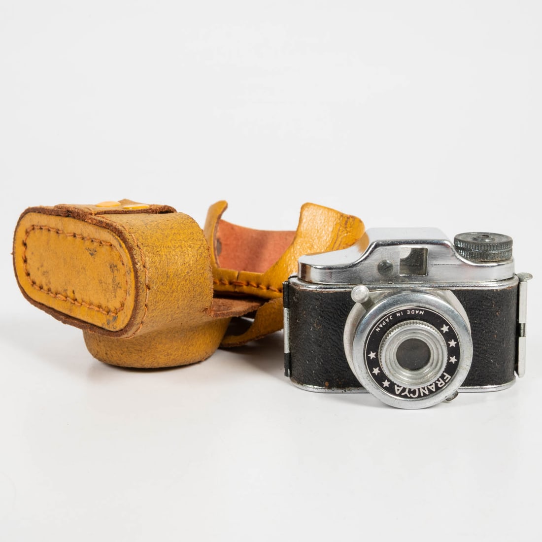 Francya Subminiature Hit-Type Camera (1 of 3)