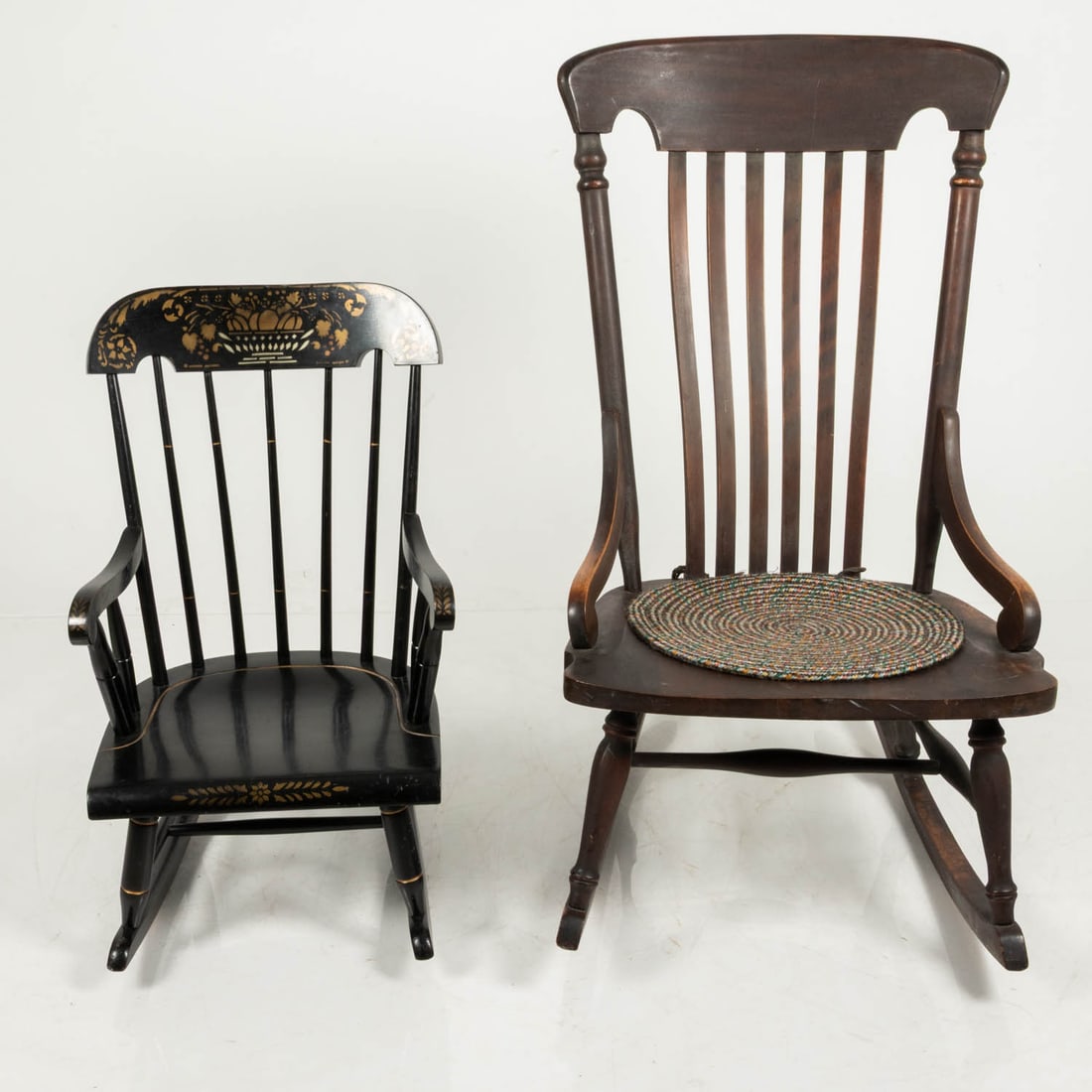 Two American Rocking Chairs (1 of 9)