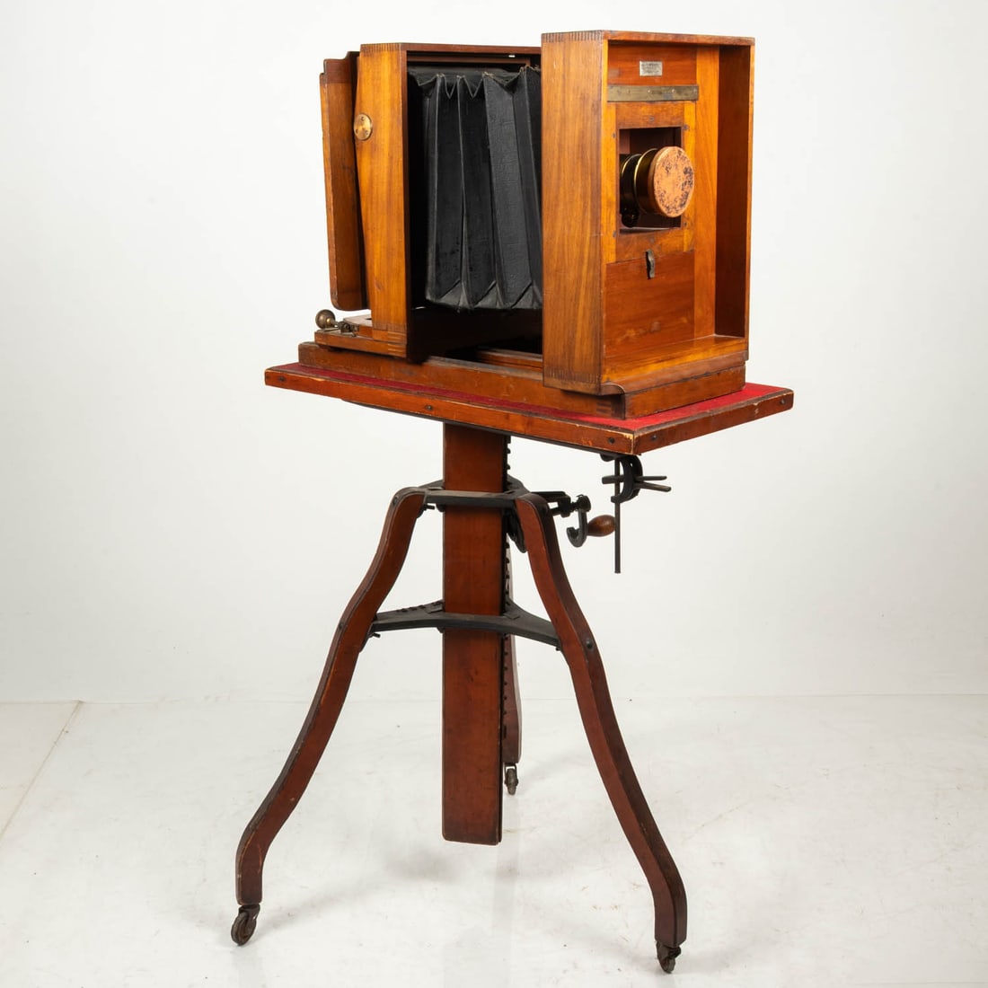 Antique large Format Camera on Stand (1 of 14)