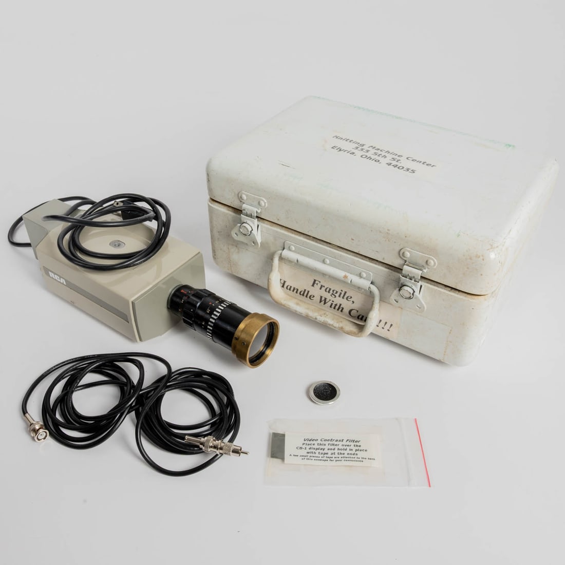 RCA Closed Circuit Camera with Case (1 of 7)