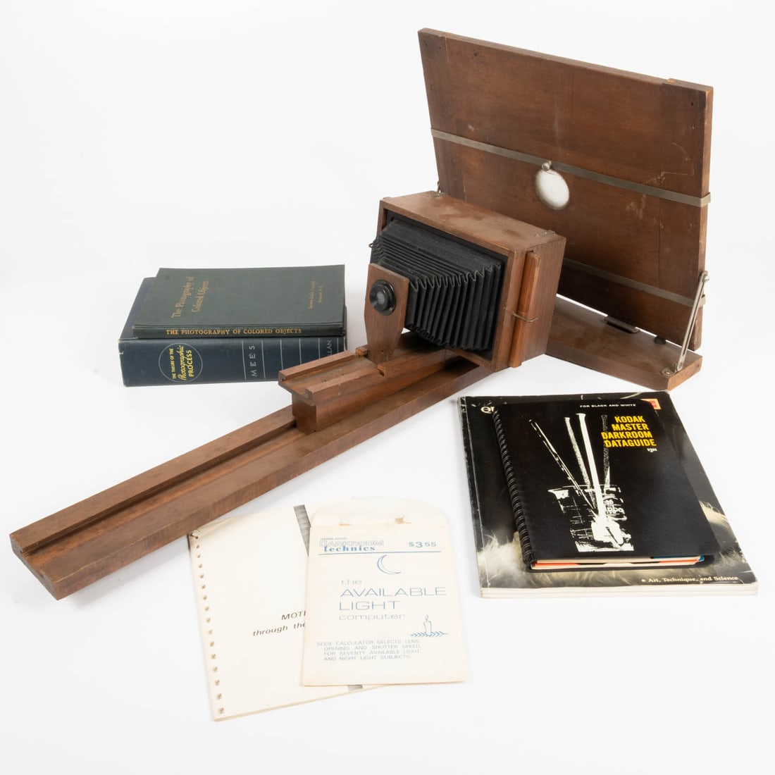 Kodak Enlarger and photography books. (1 of 9)