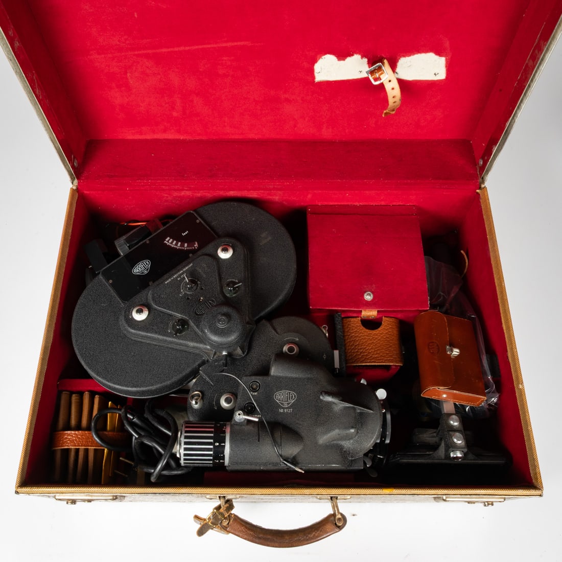 Arriflex 16s Camera - 16