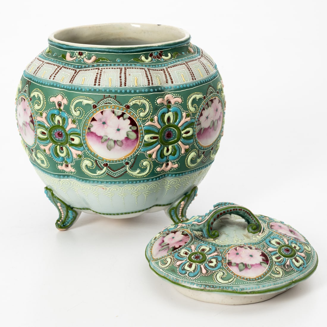 Eight Japanese Moriage Decorative Items - 8