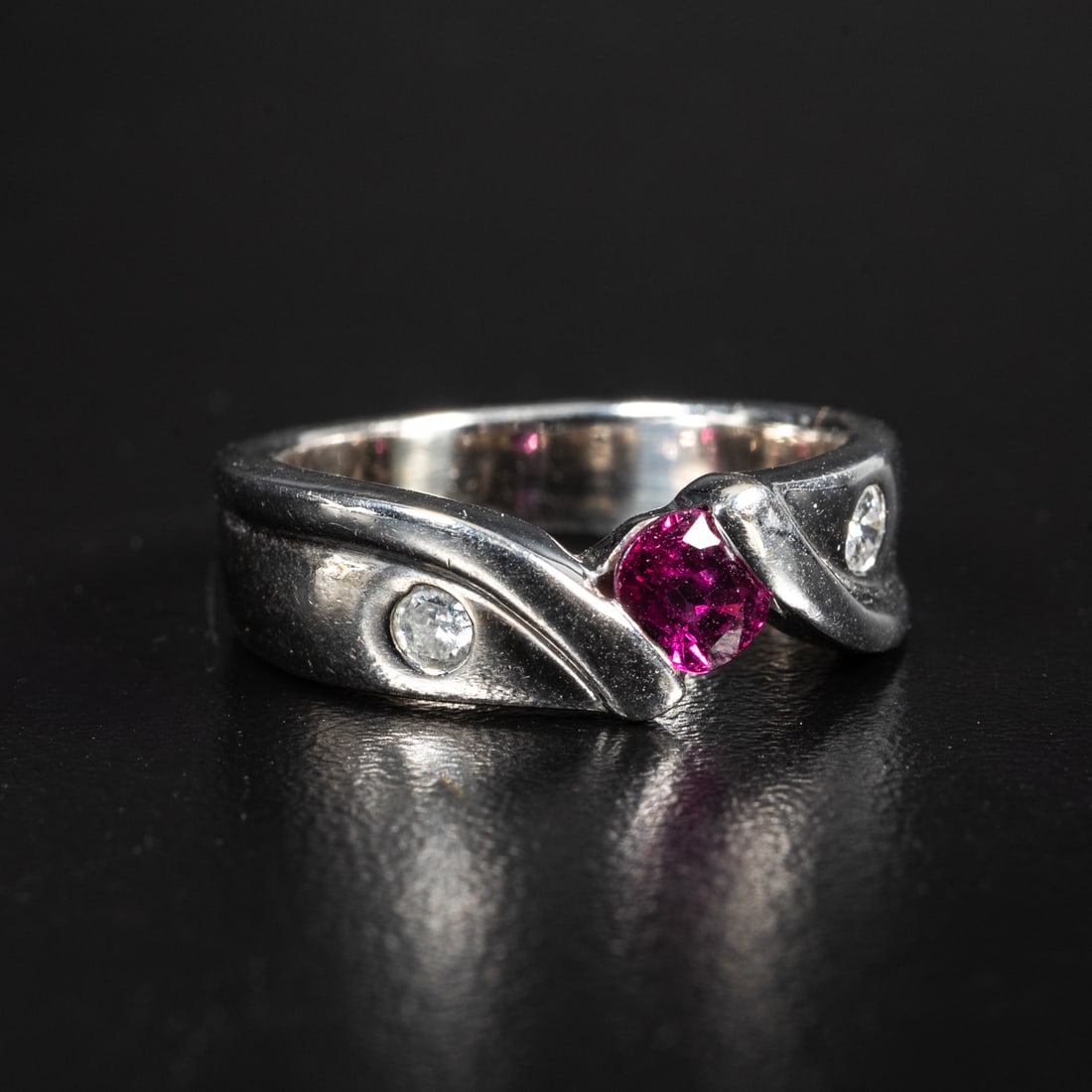 A 14kt. White Gold Ring (1 of 6)
